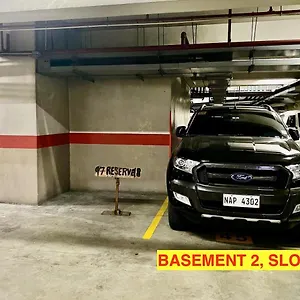 Ortigas 2 Bedroom Corner Unit With 2 Queen Across Shangrila Apartment